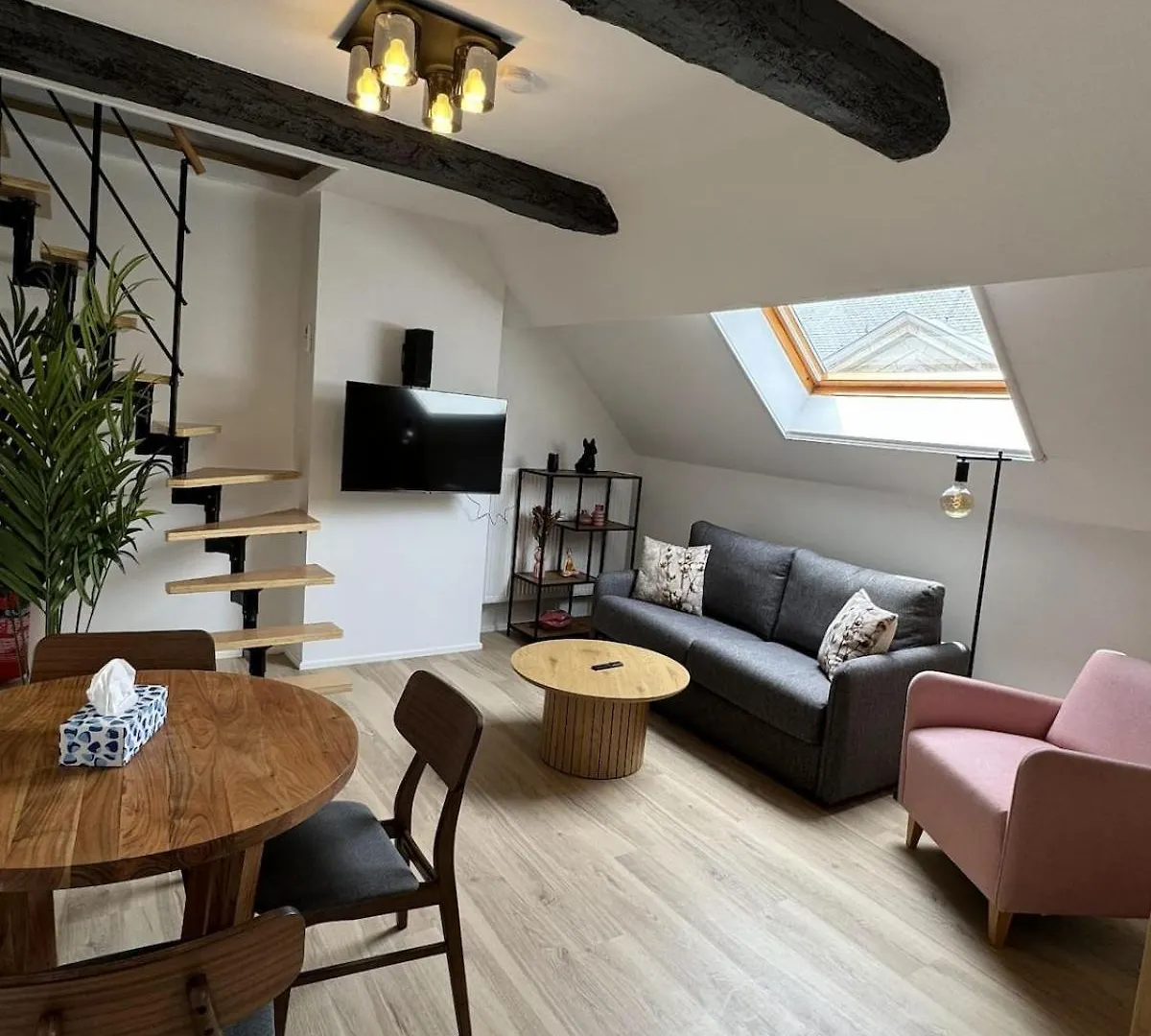 Apartment Luxury Suites Royal By Rikas Hotels
