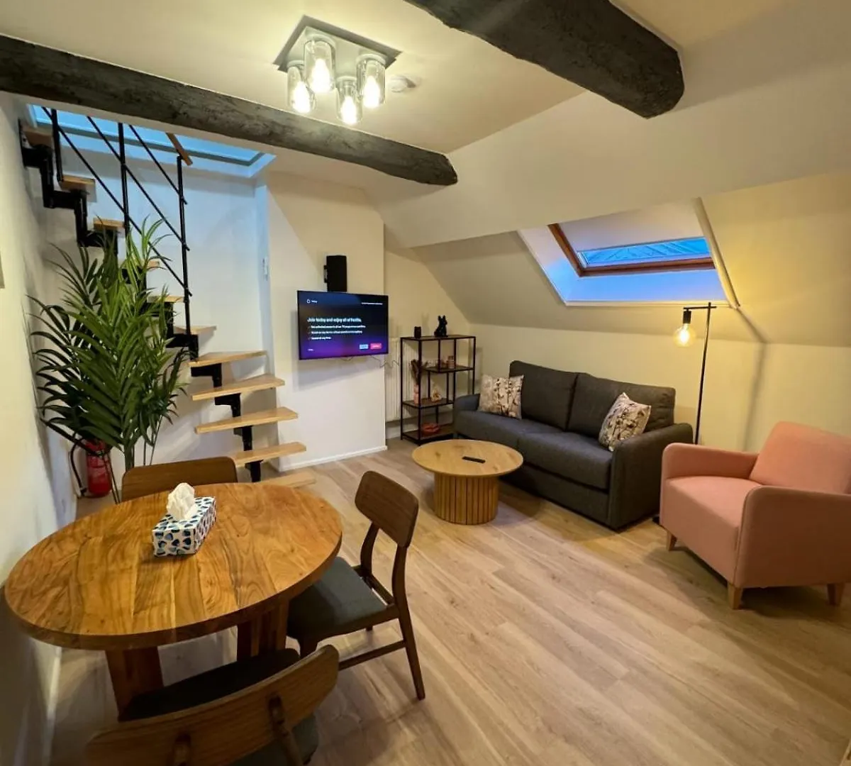 Apartment Luxury Suites Royal By Rikas Hotels