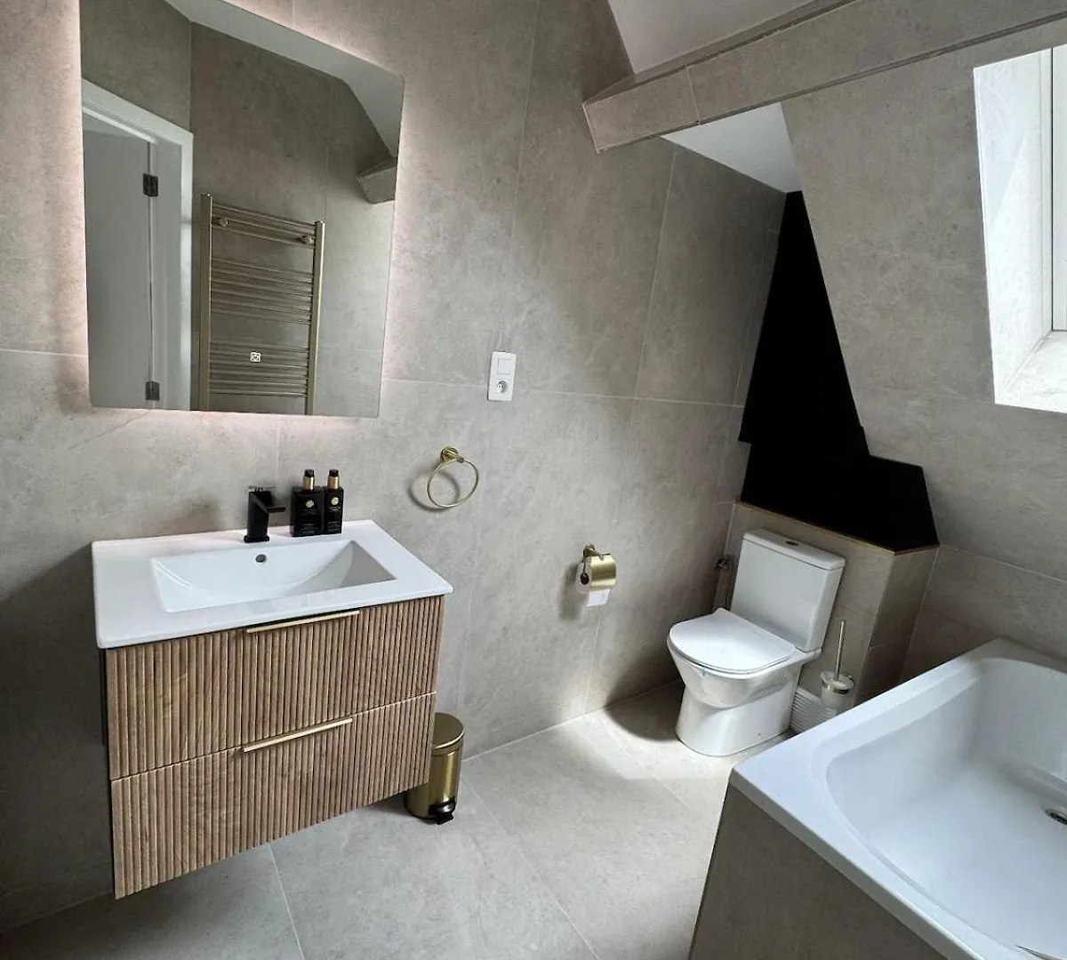 Luxury Suites Royal By Rikas Hotels Apartment Antwerp